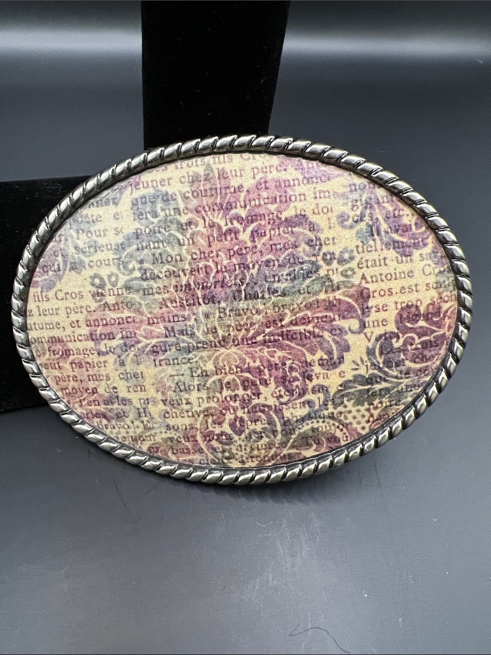 Ornate Floral Script Belt Buckle in Purple and Cream